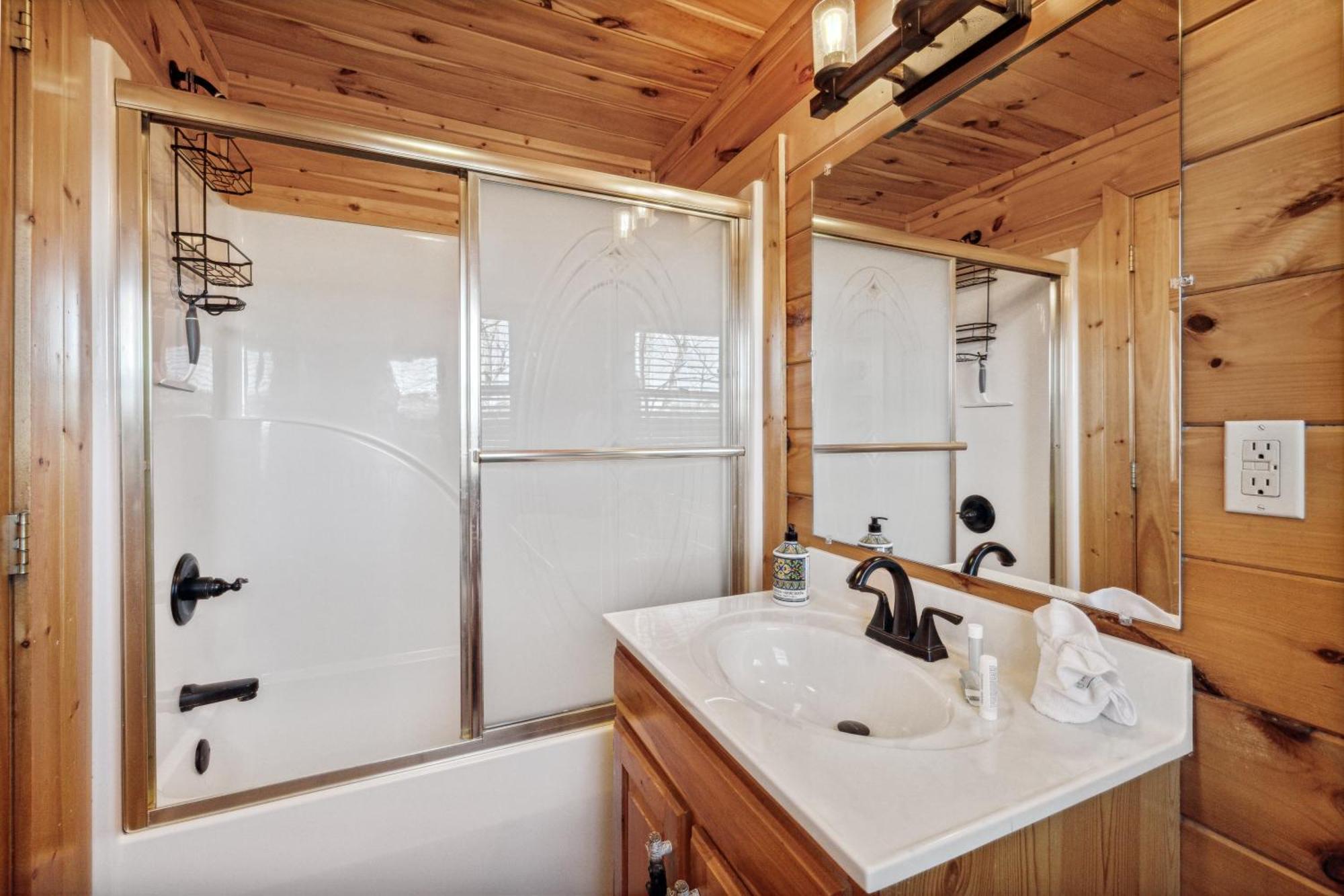 A Piece Of Heaven Is A Wonderful Dog-friendly 2 Bedroom In Starr Crest Resort! *